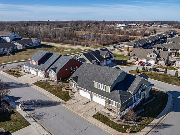 2nd image of 612 Village Point