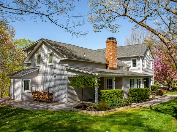 12 Bear Mountain Road, New Fairfield, CT 06812