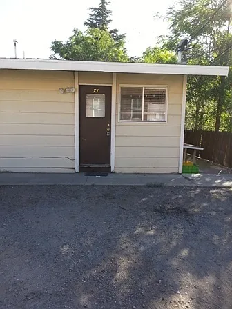 71 Vine Street - Charming 2-Bedroom Apartment in Reno's Heart! — Photo 2