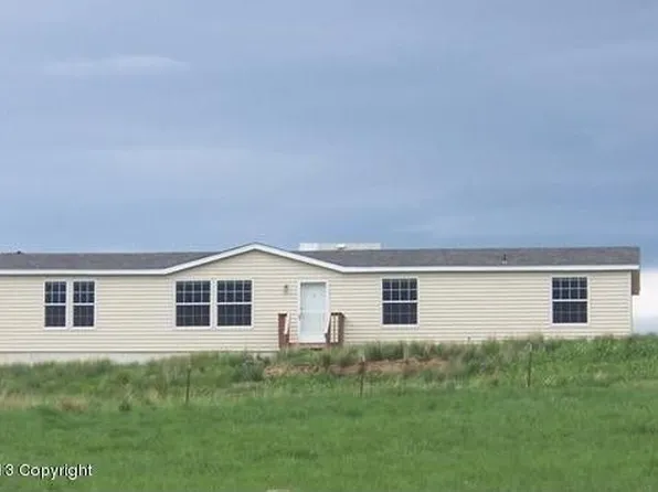 40 Robinson Rd, Moorcroft, WY 82721