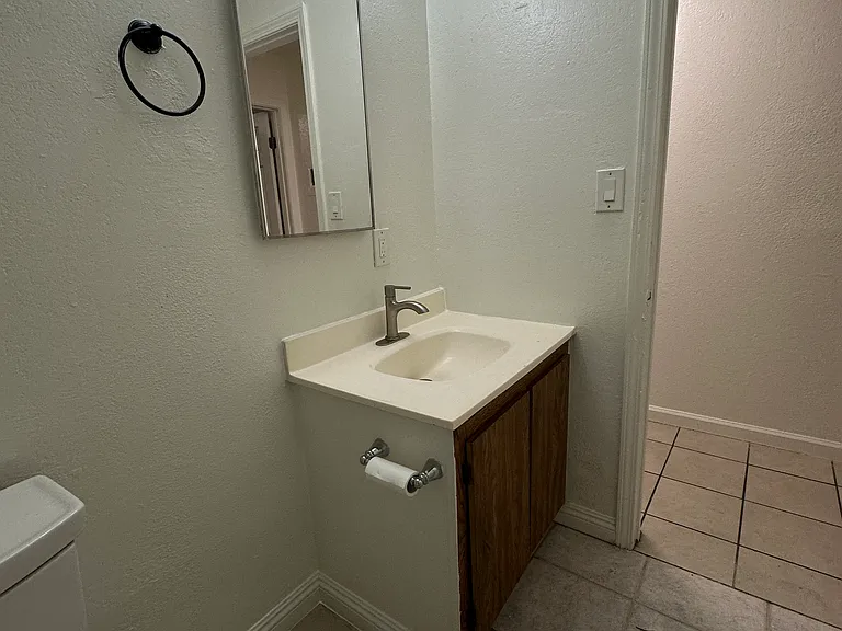 1064 Waters Ave #3 — Photo 11