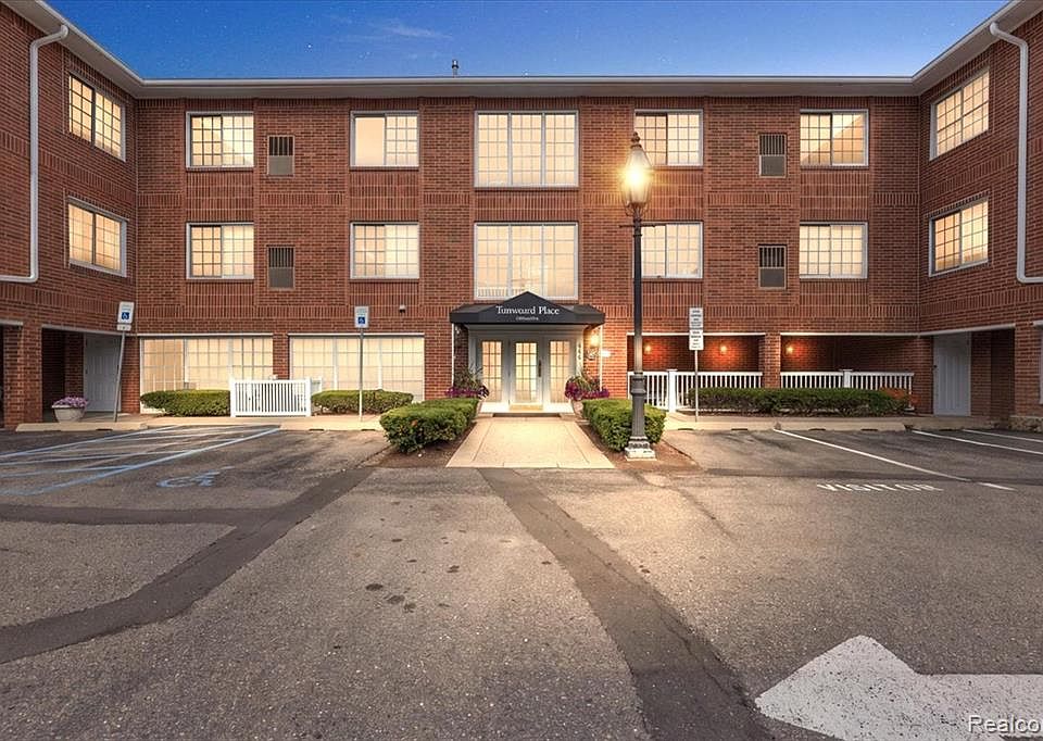 1st image of 444 Chester St APT 420