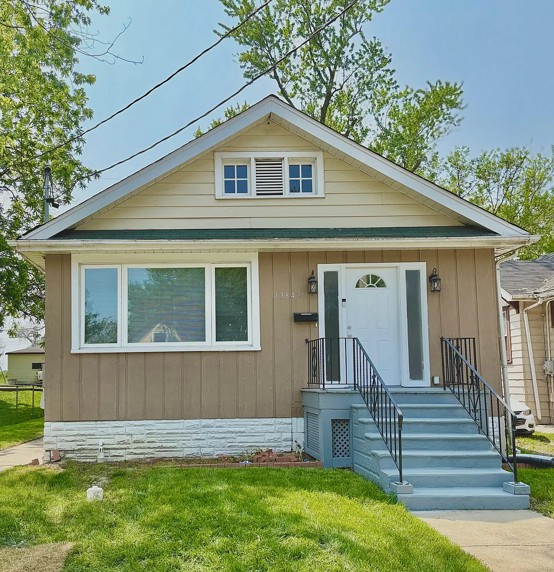 13842 Forest Ave photo 1