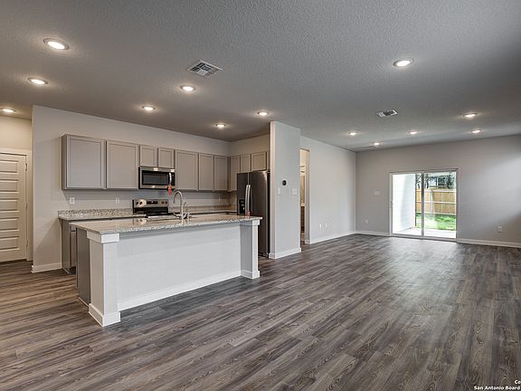 3rd image of 14530 Emerio Drive