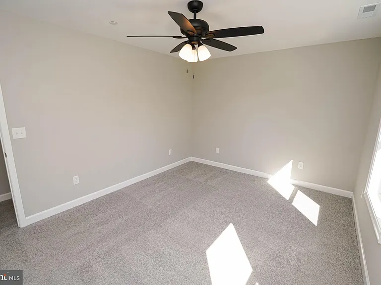 621 Cedar St — Photo 31