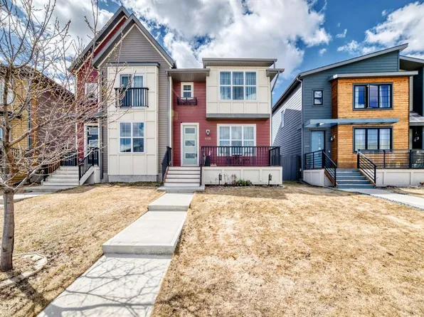 660 E Walden Dr SE, Calgary, AB T2X 0Z5