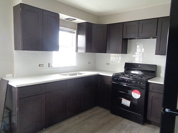 5th image of 8701 S 81st Ct #4E
