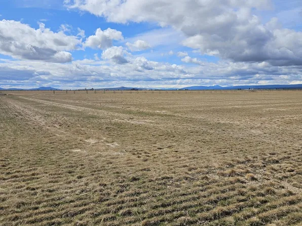 737 NW Ivy Ln, Madras, OR 97741
