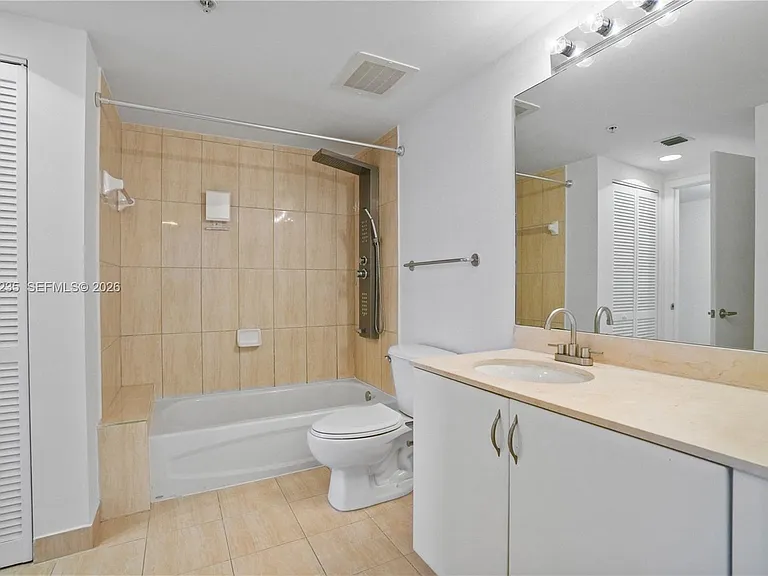 1750 N Bayshore Dr #2804 — Photo 12