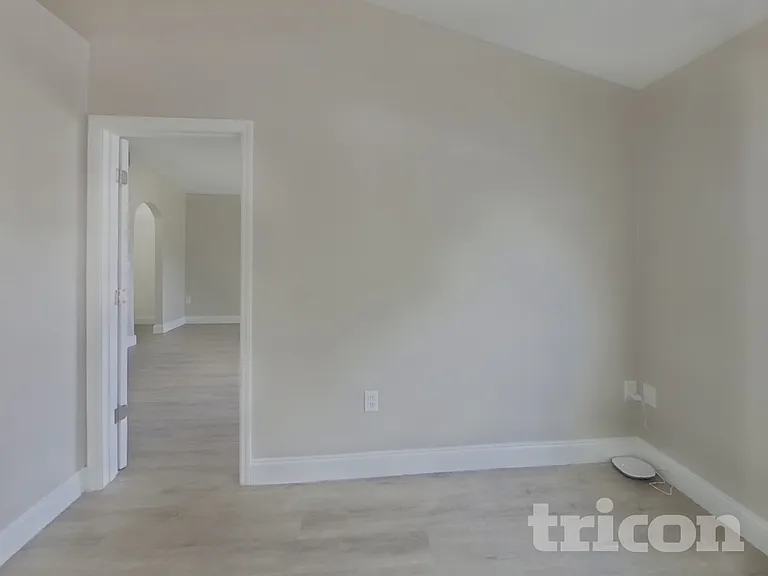 906 Dartmouth Ct — Photo 15