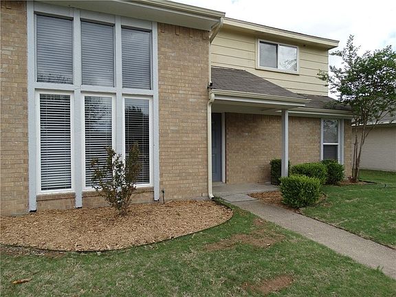 2nd image of 105 S Spring Creek Dr