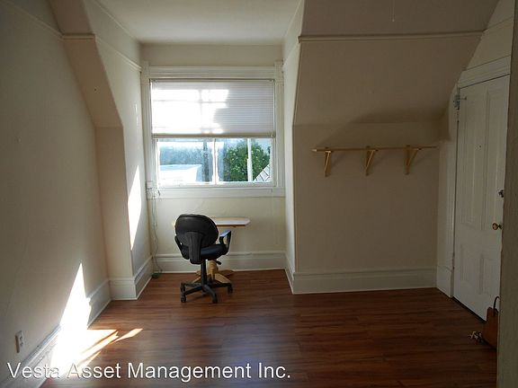 4th image of 2141 Pacific Ave #6