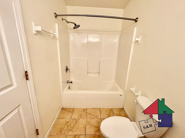 33 Green St #107 — Photo 25
