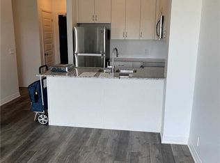 102 Grovewood Cmn #320, Oakville, ON