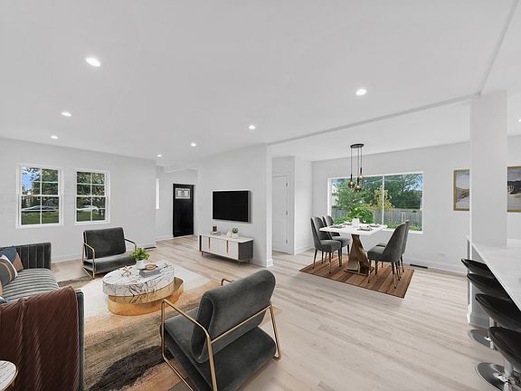 5th image of 2052 N Newland Ave