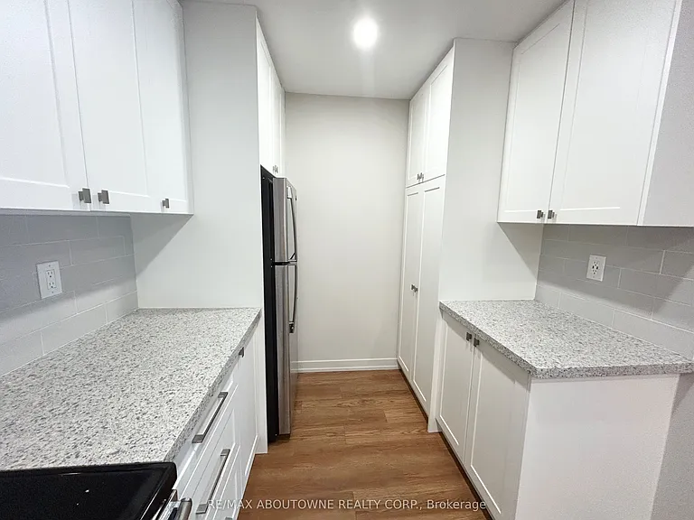 82 Millside Dr #105 — Photo 7