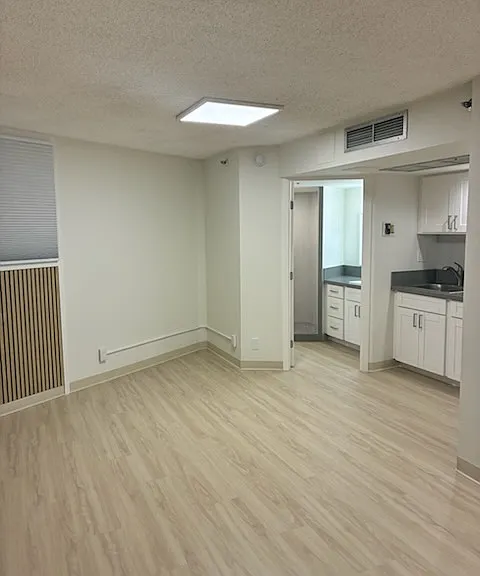 1088 Bishop St #805 — Photo 3