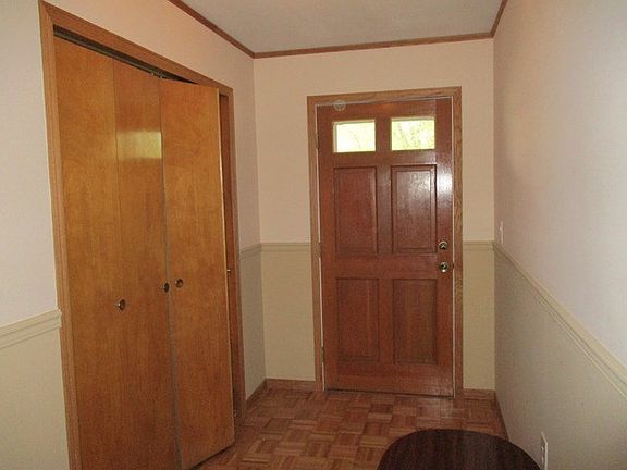 5th image of 1040 E Bogardus St