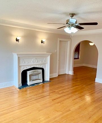 4th image of 415 W Hollywood Ave