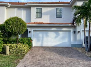 15410 Summit Place Cir, Naples, FL 34119