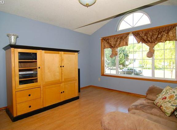 4th image of 2030 Cimerron St