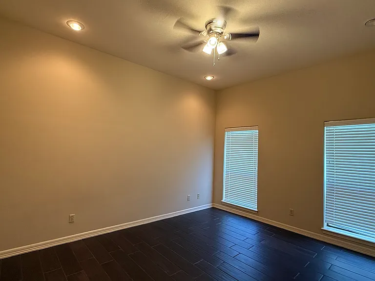2815 Mimosa St #11 — Photo 10