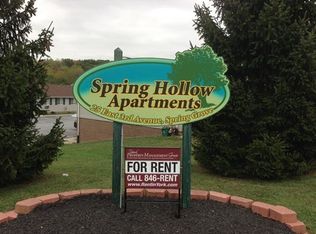 25 E 3rd Ave APT J4, Spring Grove, PA 17362