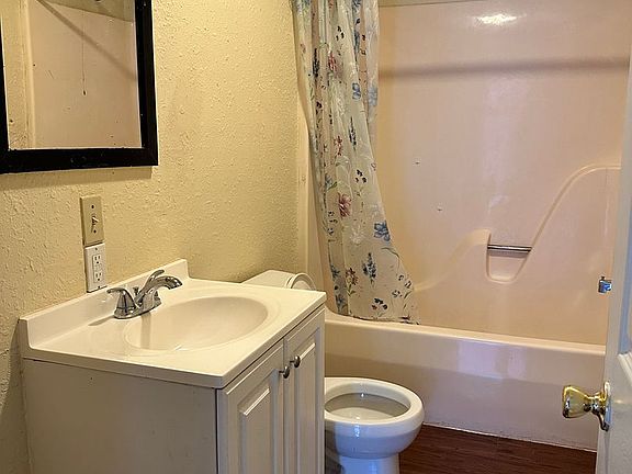 4th image of 234 San Angelo St #14