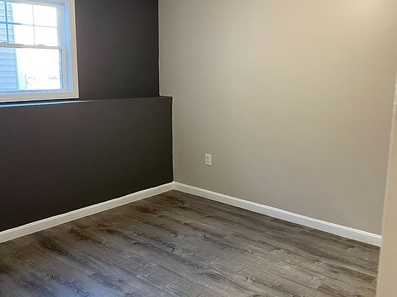 5th image of 1710 N Main St APT 2