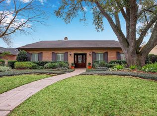 10007 Briar Rose Dr, Houston, TX 77042
