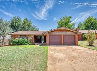 1312 Shelley Ave, Clinton, OK 73601