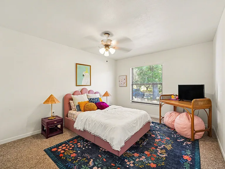 851 Rolling Woods Ln — Photo 18