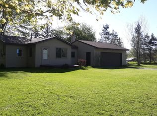 5500 S Eden Lake Rd, Custer, MI 49405