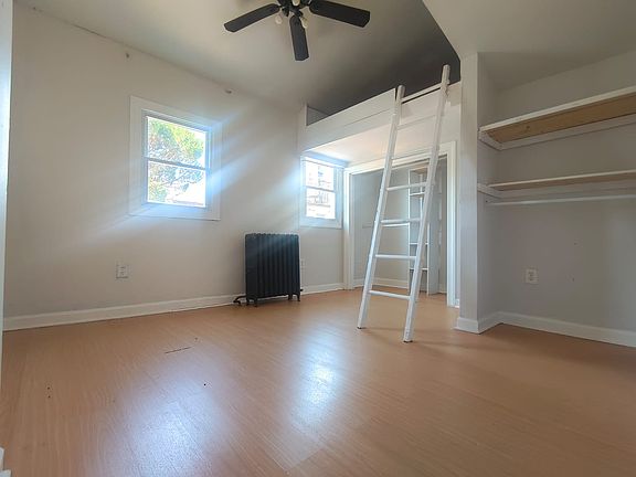 3rd image of 404 W 6th St