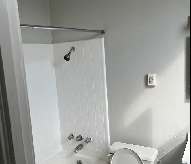 2883 W Liberty Ave #4 — Photo 4