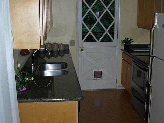Slab Granite Counter Tops