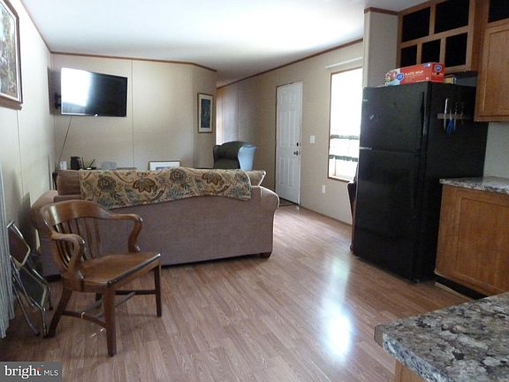 5th image of 11309 Lakeside Dr