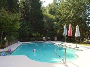 122 E Baker St, Pickens, SC 29671