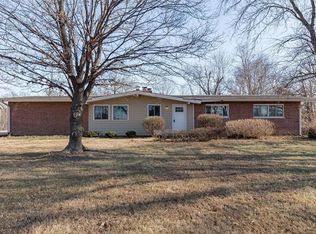 1128 Weidman Rd, Chesterfield, MO 63017