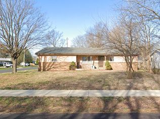 1543 S Saint Marys Ave, Springfield, MO 65804