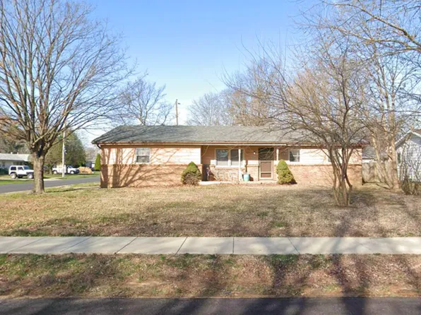 1543 S Saint Marys Ave, Springfield, MO 65804