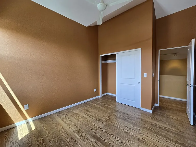 2180 W Alameda St #14 — Photo 15