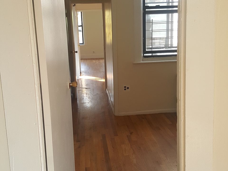 2nd image of 540 E 138th St #2