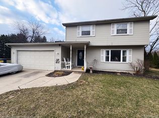 10095 Carlee June Dr, Fenton, MI