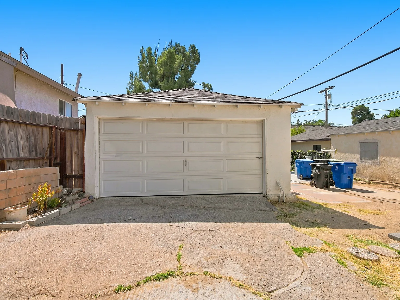 3 bed, 1200 sqft, $3,500 — Photo 3
