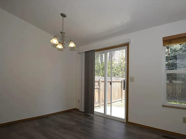 104 N Vinson St #1 — Photo 10
