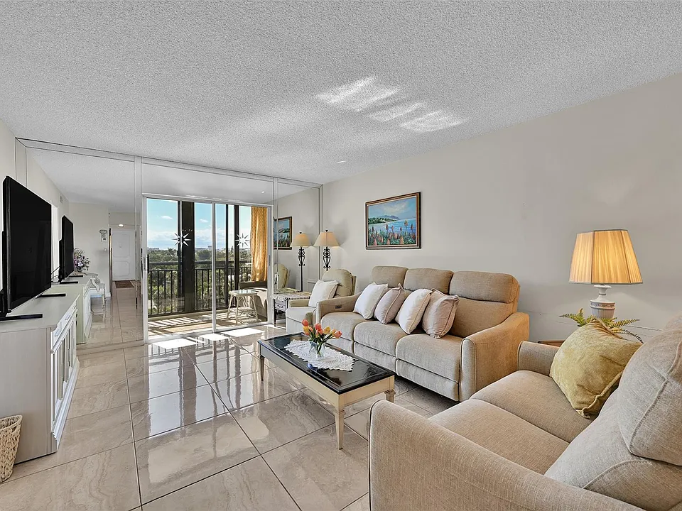 2350 NE 14th Street Cswy #609