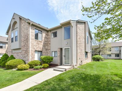 42575 Lilley Pointe Dr, Canton, MI, 48187