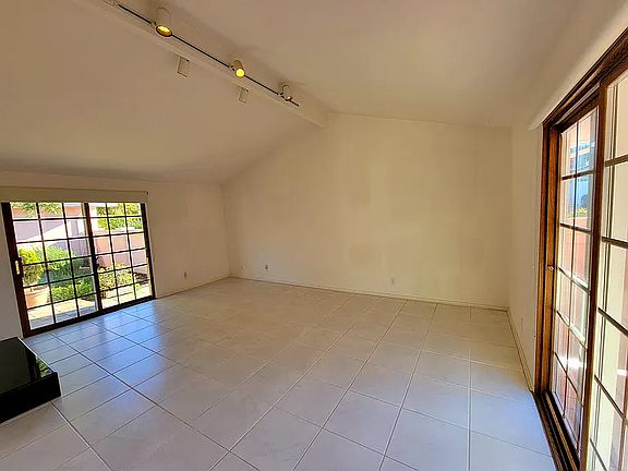 5th image of 8824 Robin Hood Ln
