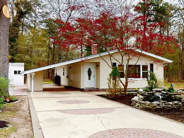 27 Wilson Avenue, Middle Island, NY 11953